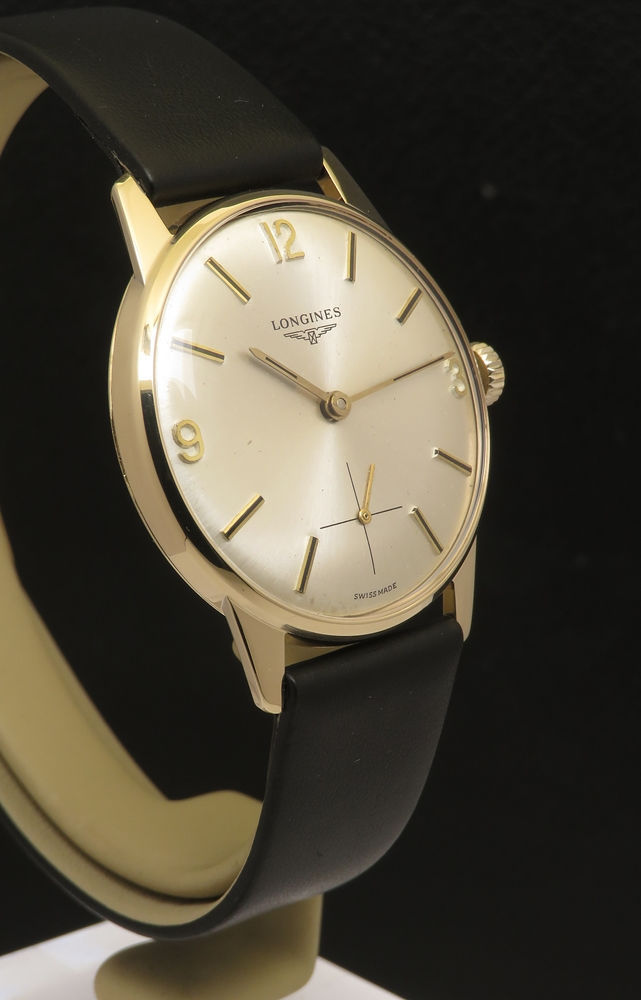 Thumbnail: Near Mint All Original Solid 9ct Gold Slimline Longines Calibre 6922 from 1977