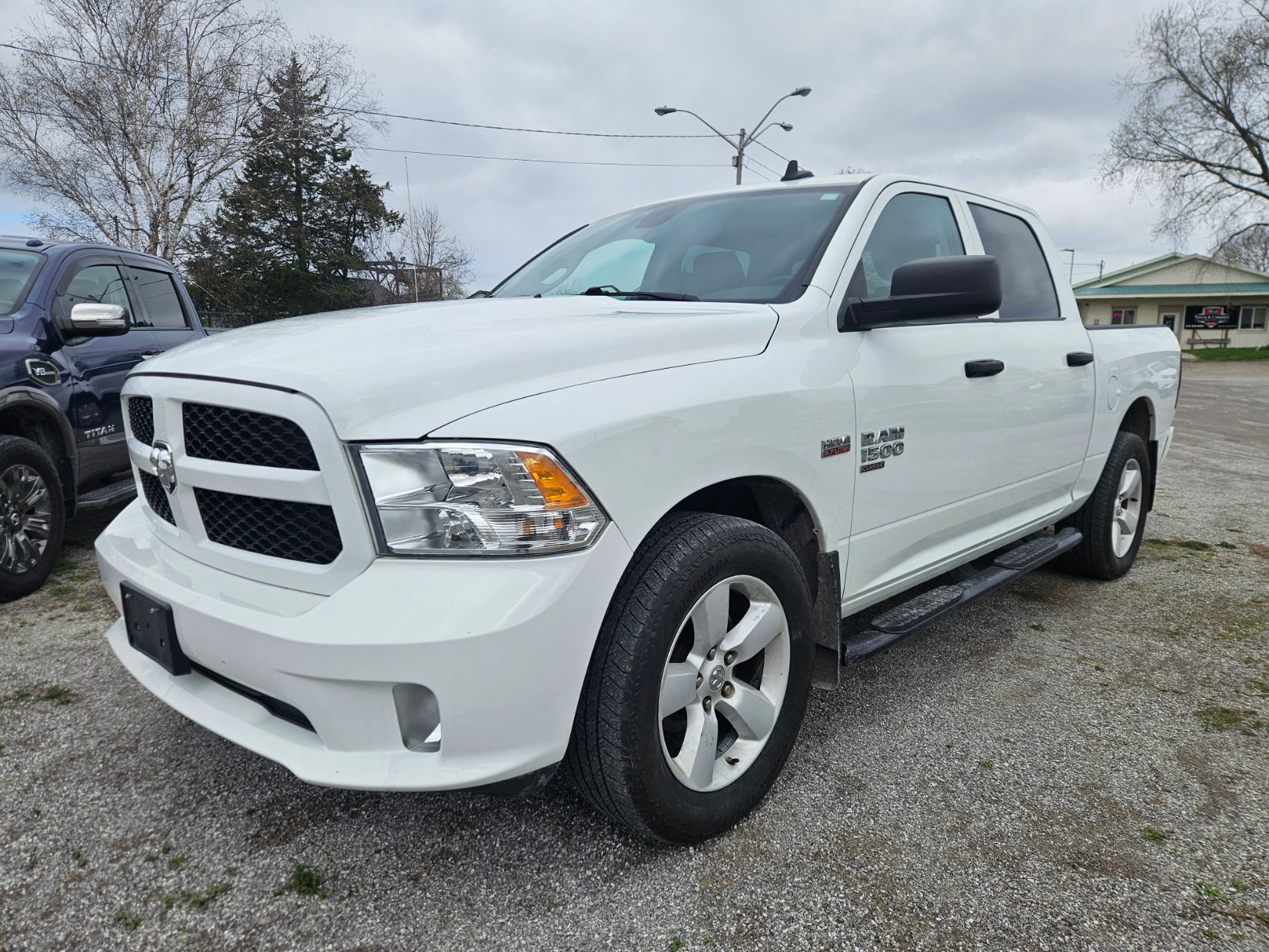 2023 Ram 1500 Classic Express 165,945km