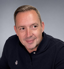 Simon Ellson - grey_edited.jpg