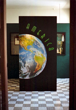 Ingreso a la sala de América