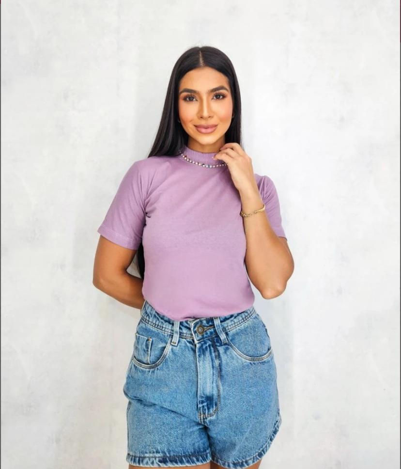 Miniatura: Docinho Fashion: T -Shirt Gola Alta (Nada quebrado, nada faltando, nada fora...)