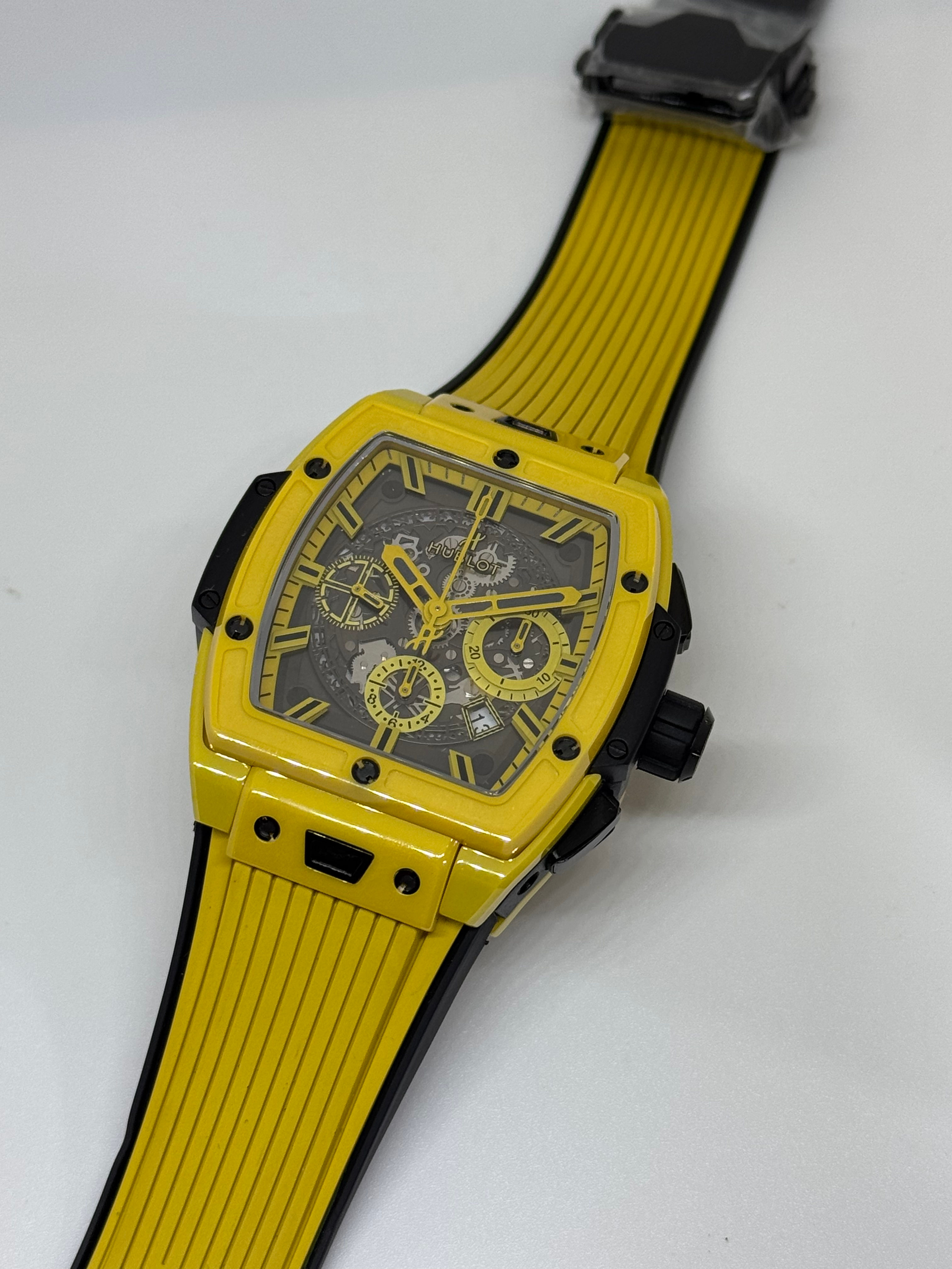 Hublot Big Bang Spirit Yellow Magic 42mm Swiss