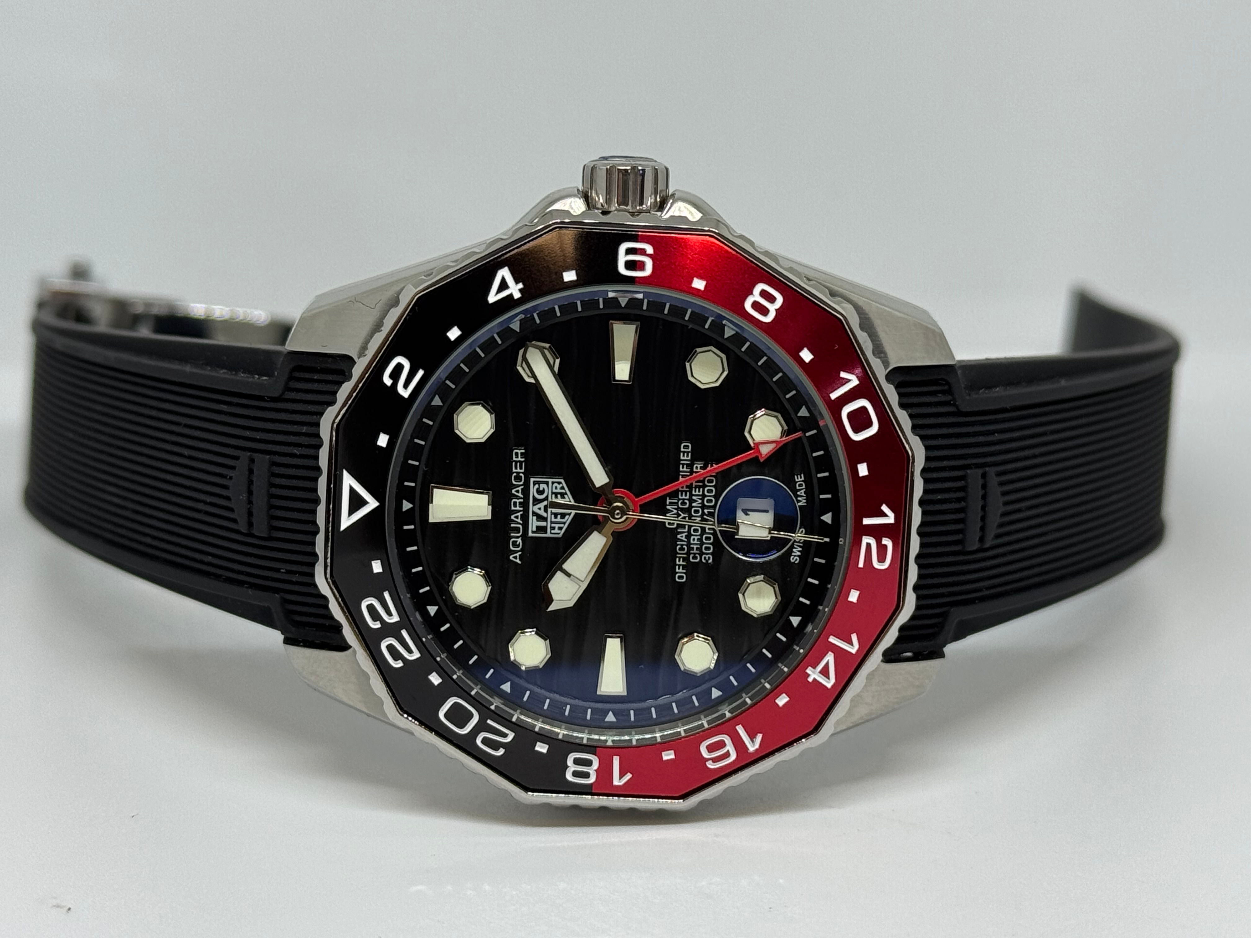 TAG Heuer Aquaracer Professional 300 GMT Red/Black
