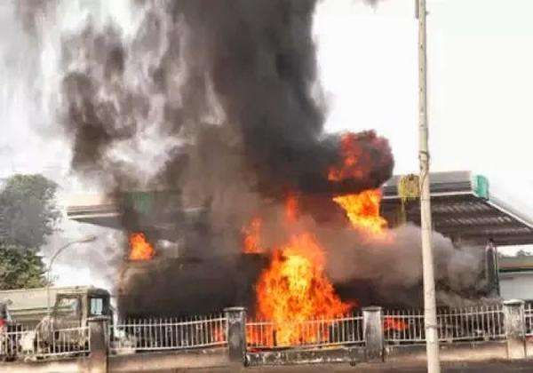 Goil-Filling-Station-Fire.jpg