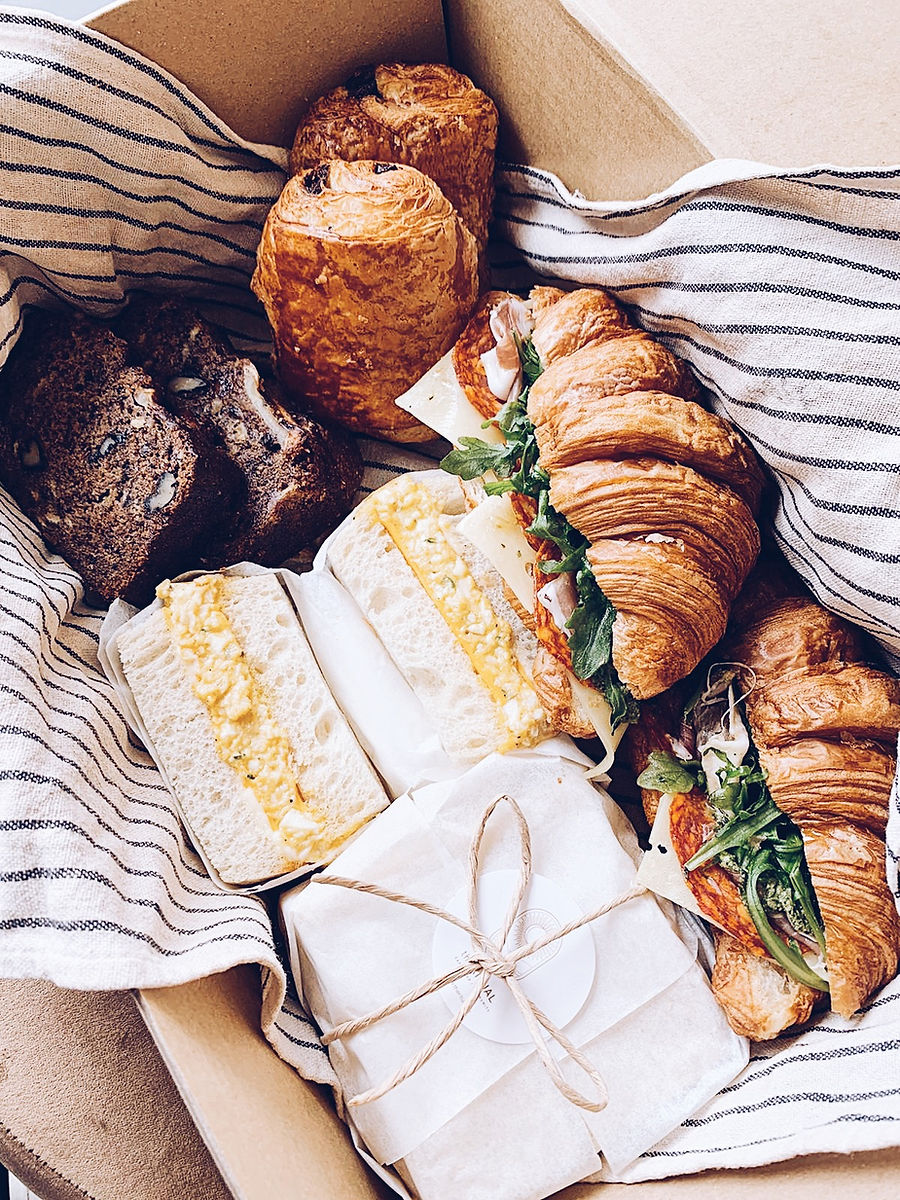 Deli and Pastries
