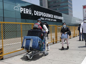 EE.UU. “La tierra prometida" de las vacunas para muchos peruanos