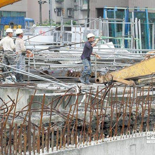 【新聞】278家企業上調加班時數 較上一季減少五成