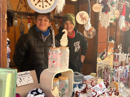 MS Föhrenwald am Adventmarkt Beethoven Allee in Wr. Neustadt