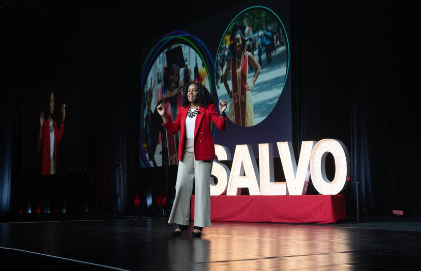 Onesa on Stage for Salvo