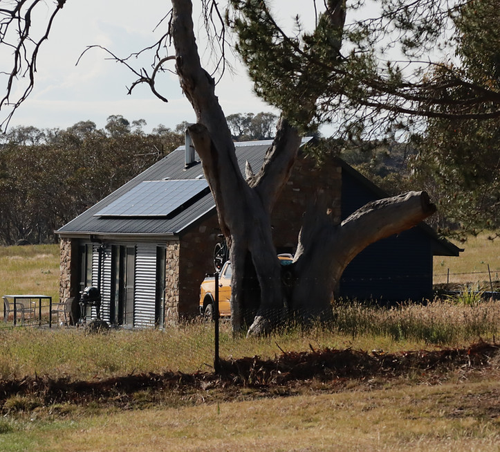Skippy's Cottage is a peaceful and private cottage nestled amongst the peaceful Touchdown property.