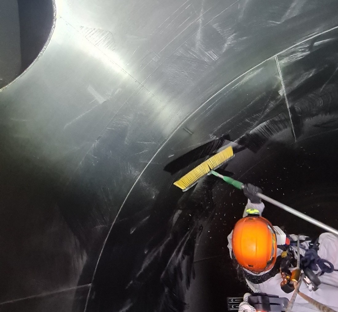 Confined-Space Entry and Cleaning — project photograph 2