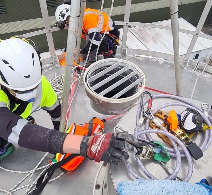 Confined-Space Entry and Cleaning — project photograph 1