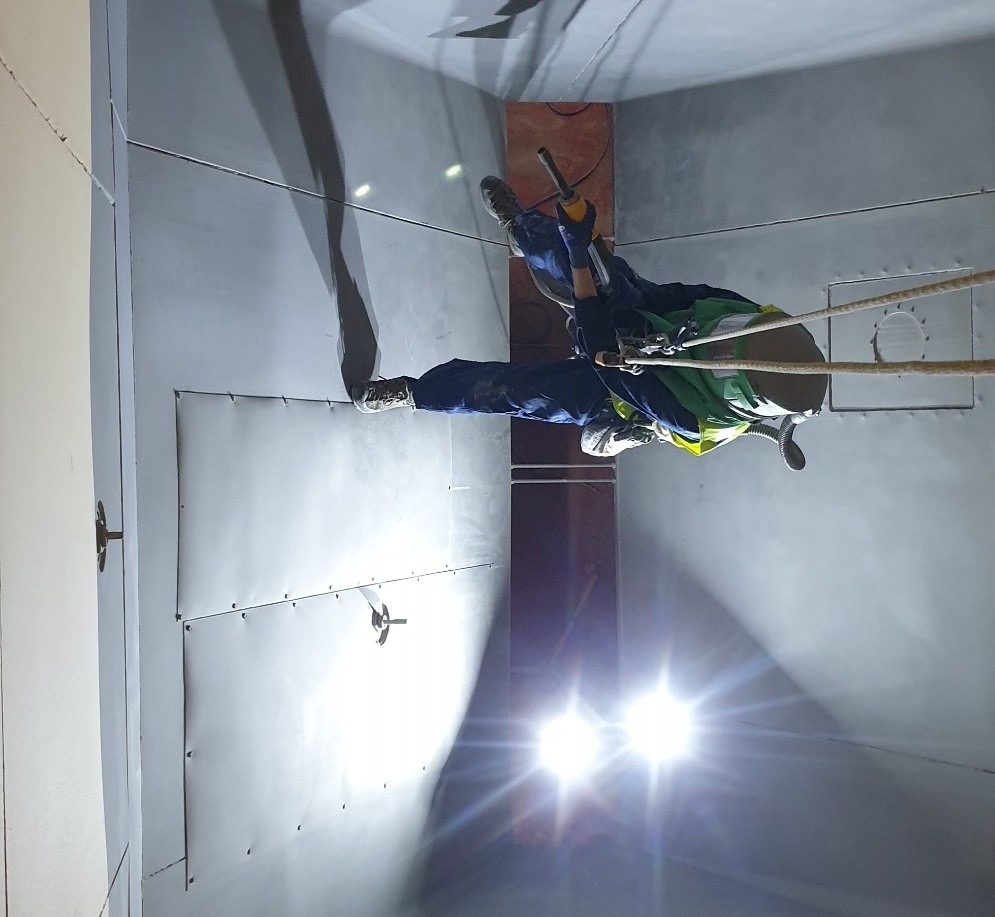 Flour Silo Blast Cleaning — project photograph 1