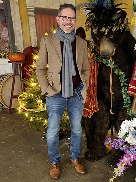 James Long, founder of Cotswold Insider — passionate tour guide and entrepreneur sharing insider tips, hidden gems, and authentic experiences across the Cotswolds.