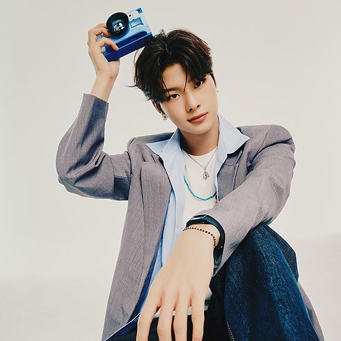 5TH-EP_YOUNITE_시온1-복사_edited.jpg