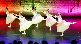 Act2Flowergrouparabesque_edited.png