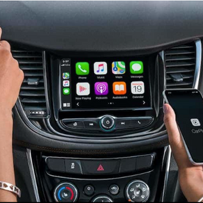 Por que a GM vai tirar Android Auto e Apple CarPlay dos carros elétricos?