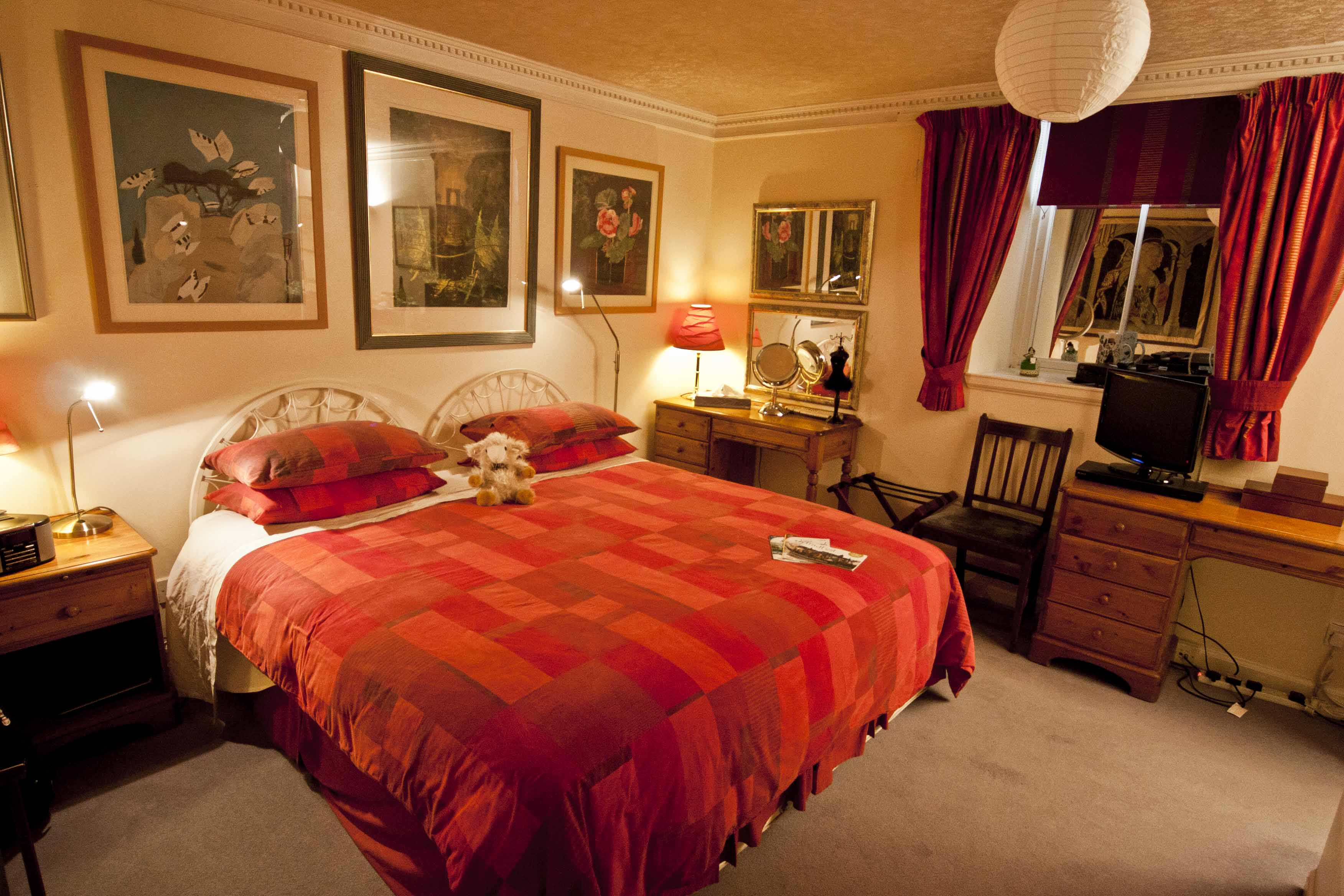 Gerald's Place - B&B Bedroom guest
