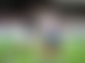 Remo goleia Bahia e sai da lanterna do Brasileirão