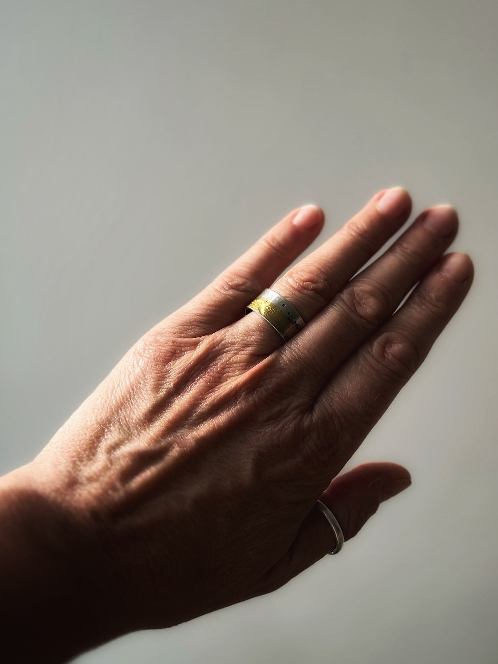 Thumbnail: Strandline ring cuff 3