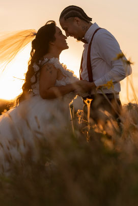 Wedding couple sunset session at Hacienda Los Arcángeles in San Miguel de Allende