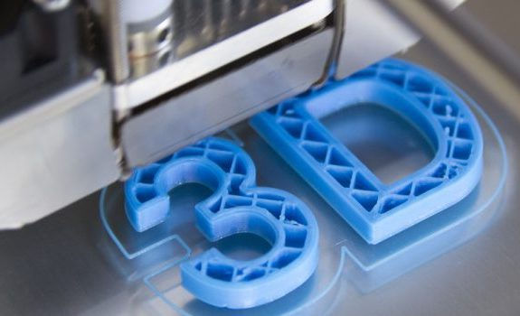 3d printer printing layer by layer with infill