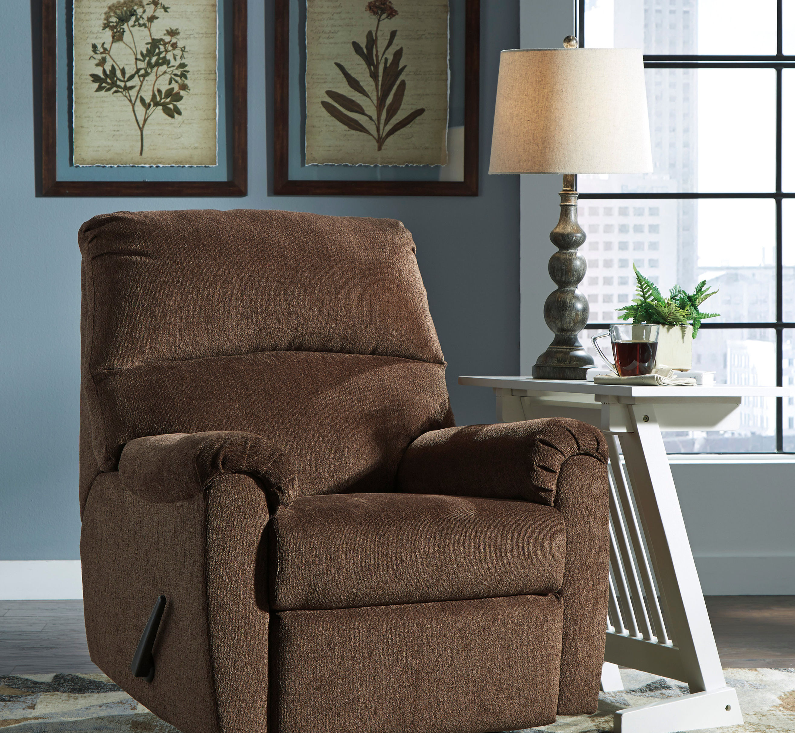 Zero Wall Recliner (Brown)