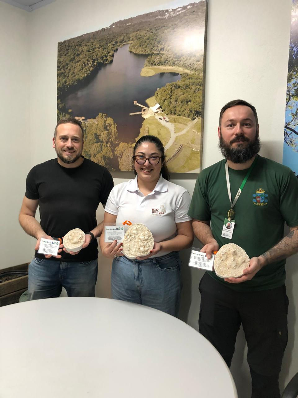 Material didático entregue para equipe técnica da Secretaria Municipal do Meio Ambiente de Gramado/RS.