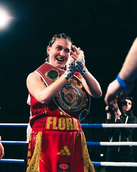 Flora Pili vince e rimane campionessa WBO INTERNATIONAL dei pesi Super leggeri