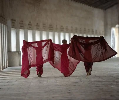 Feng Shui traditionnel o yang spécialiste consultant praticien expert Belgique France Europe consultation bien être environnement prospérité richesse argent santé amour couple sérénité intérieur décoration énergie énergétique maison succès vivre harmonie vitalité enseignement éléments agencement aménagement couleur zen bouddha espace architecte conseils expertise consultante Erika Bar