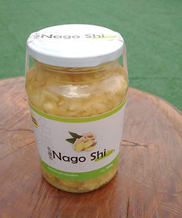 "Experimente a fusão perfeita de gengibre e limão em nosso refrescante sorvete artesanal."
