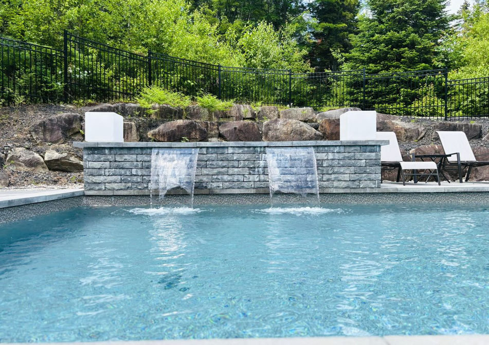 Chutes d'eau pour piscine