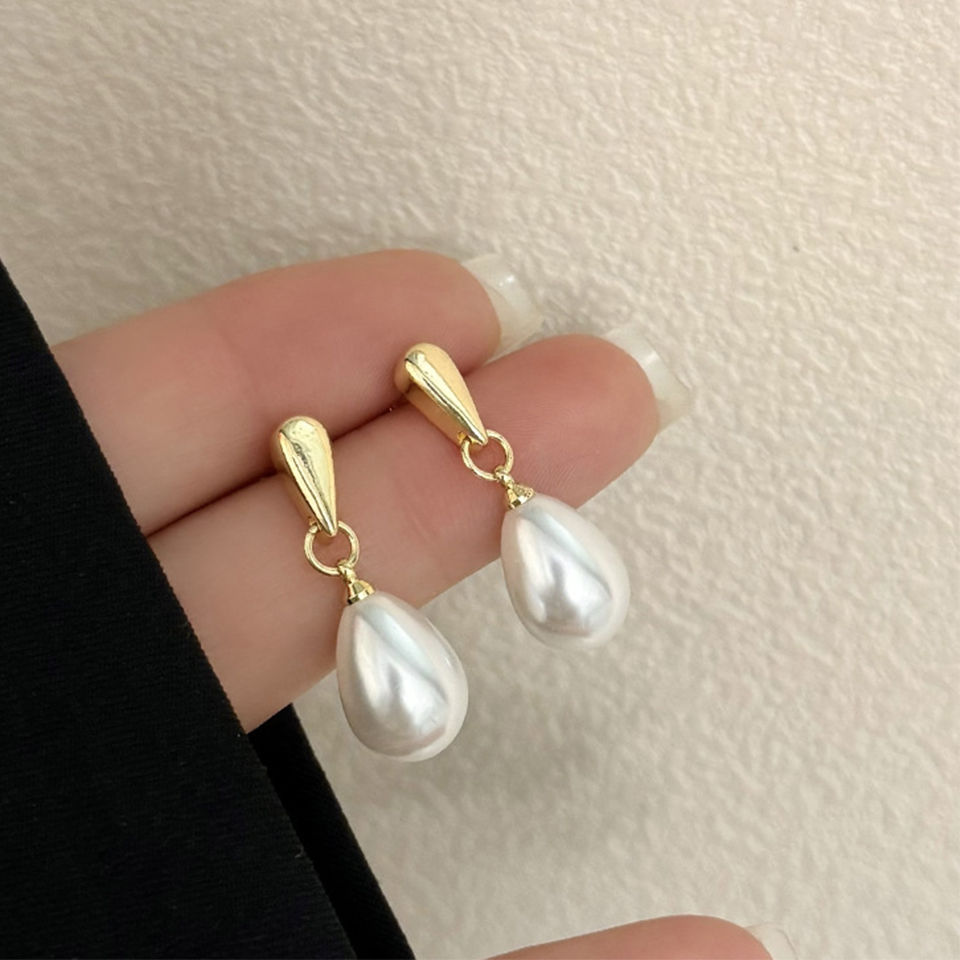 Elegant Pearl Drop Earrings