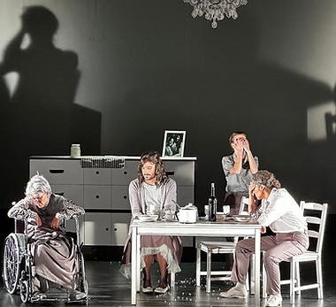 P22-23 Twister Teatro.jpg