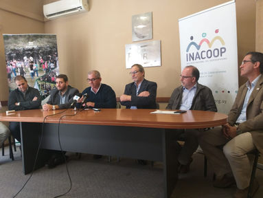 Visita del Directorio de INACOOP al Departamento de Flores