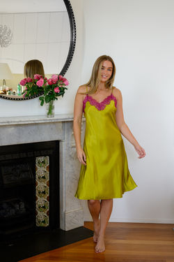 SCARLETT_CHARTREUSE_PINOT_NOIR