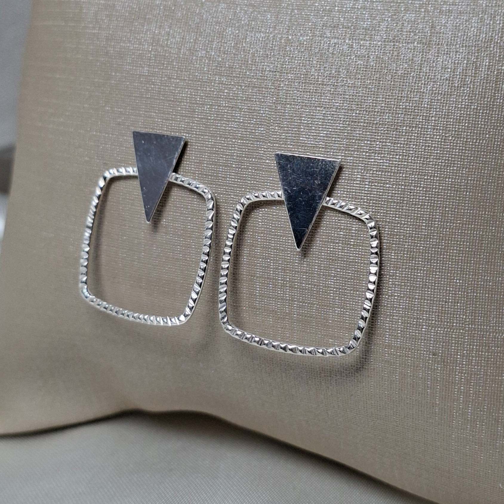 Brinco Prata 925 Triangulo e Quadrado