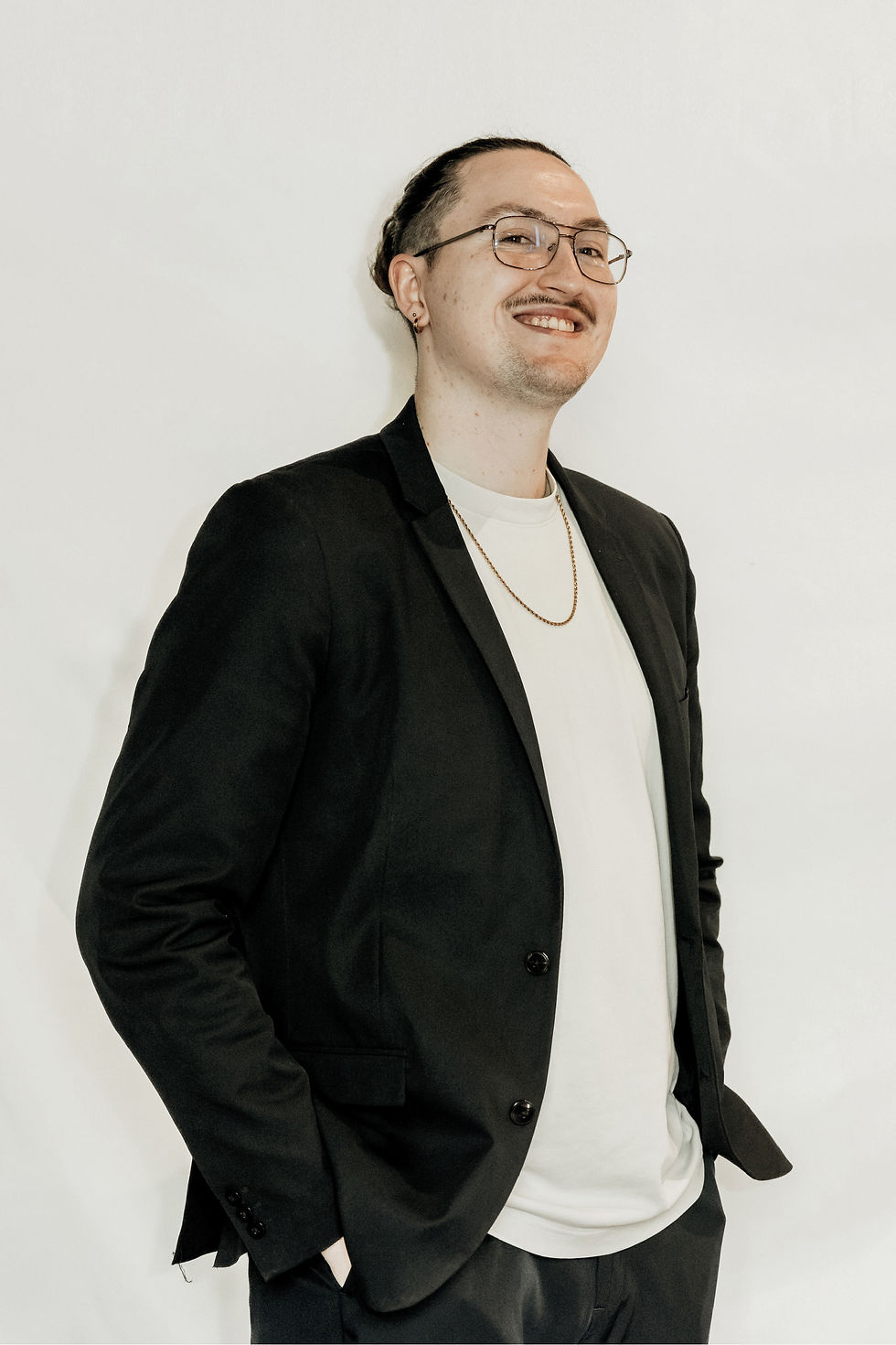 COZY Shooting - Portraits fond blanc - Costume-BRIAC 2.jpg