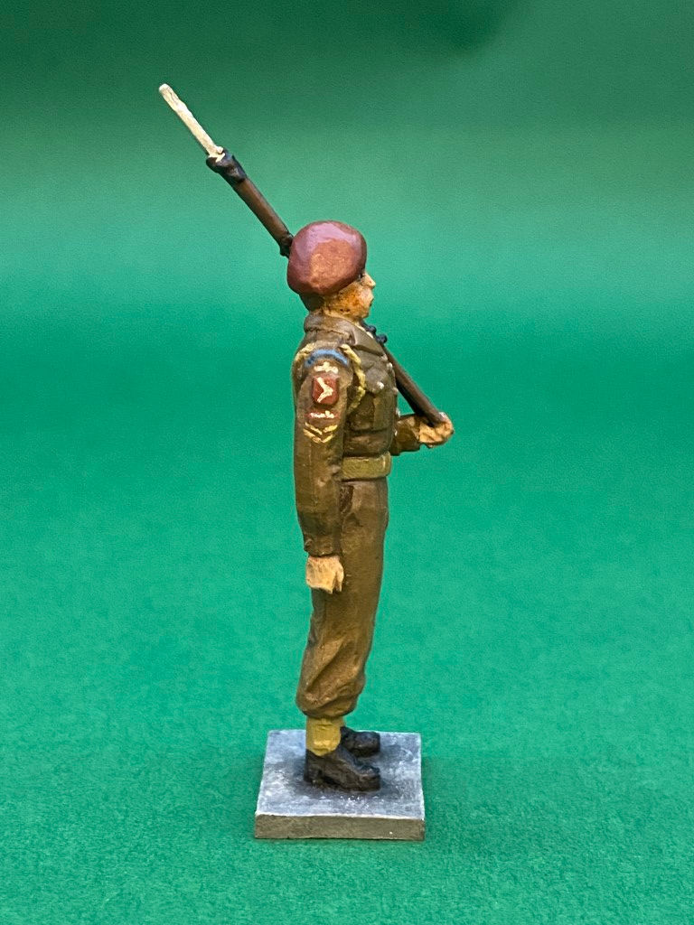 Thumbnail: LMS61 54mm Parachute Regiment Standing