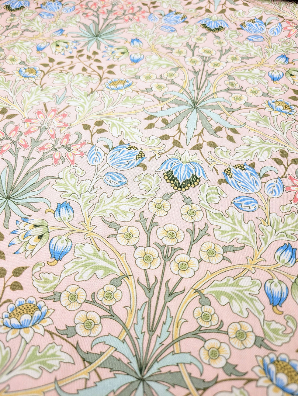 Thumbnail: William Morris Visage Luxe Cotton and Viscose Fabric