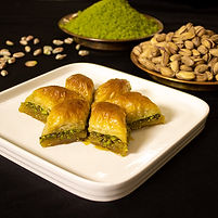 BAKLAVA IN PLATE.jpeg