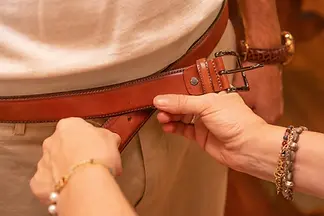 leather belt fitting in florence.webp