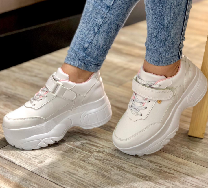 Miniatura: Bolichero Karol G