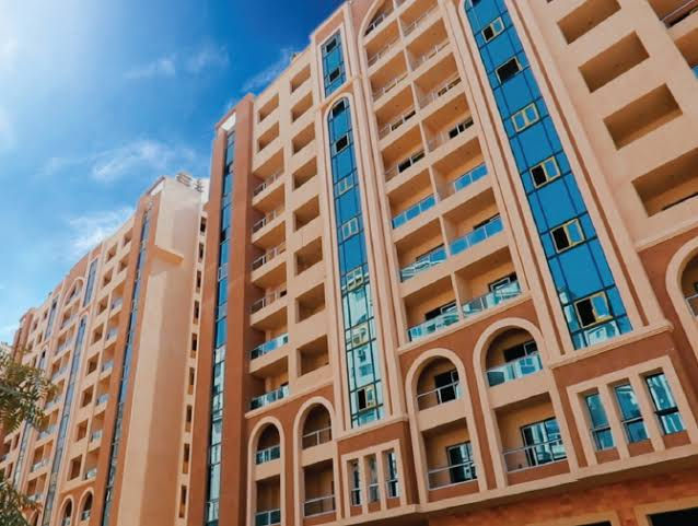 شقة ٢ غرفة إعادة بيع بكمبوند البارون سيتي من شركة النساجون الشرقيون للتطوير العمراني (OUD)