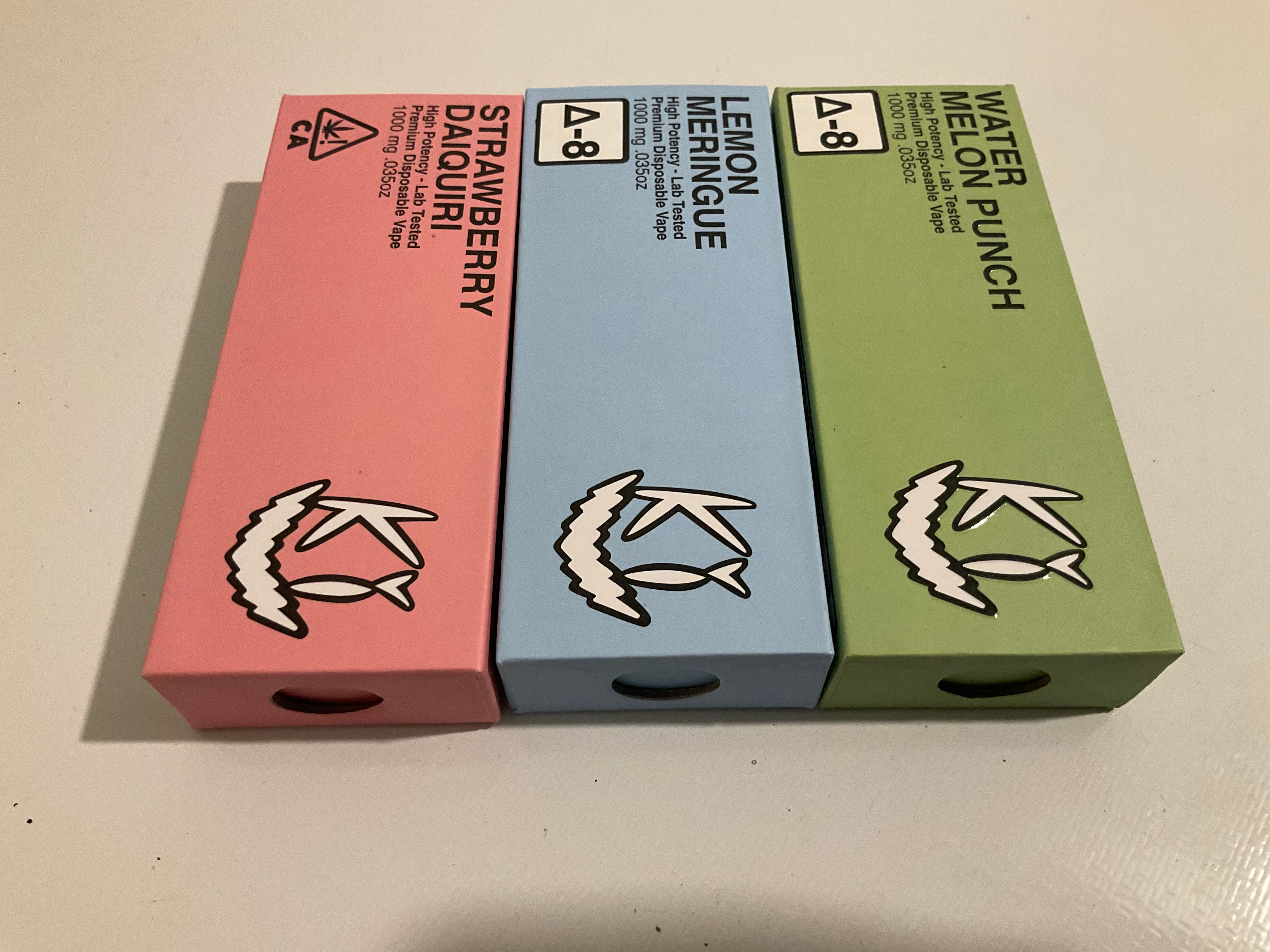 DELTA 8 PREMIUM DISPOSABLE VAPE