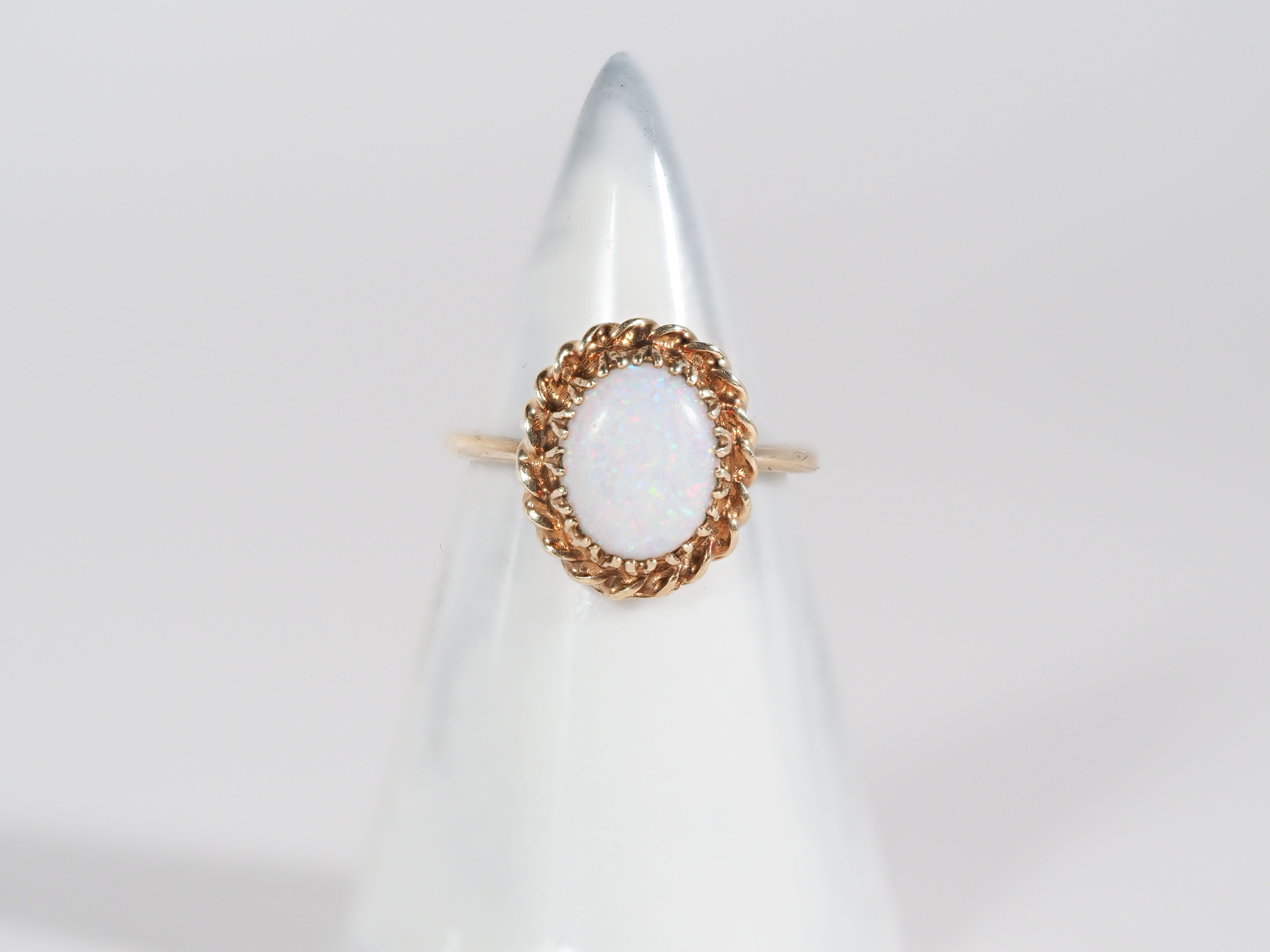 Vintage 10K Yellow Gold Oval White Opal Rope Halo Ring Size 6.5