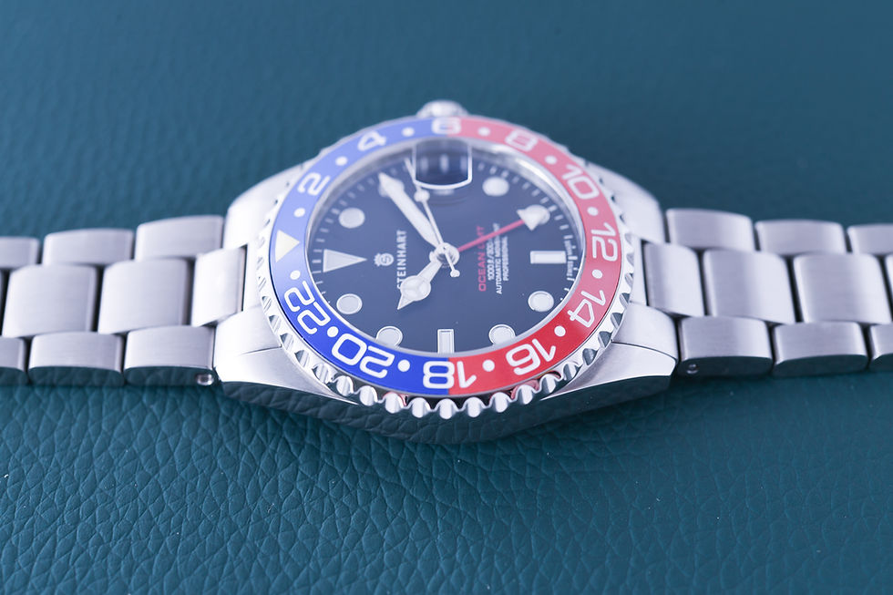 Miniature : Steinhart Ocean GMT Red Blue 39mm