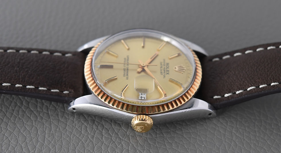 Thumbnail: Rolex Datejust  Pie Pan 1601 Champagne Dial 1966