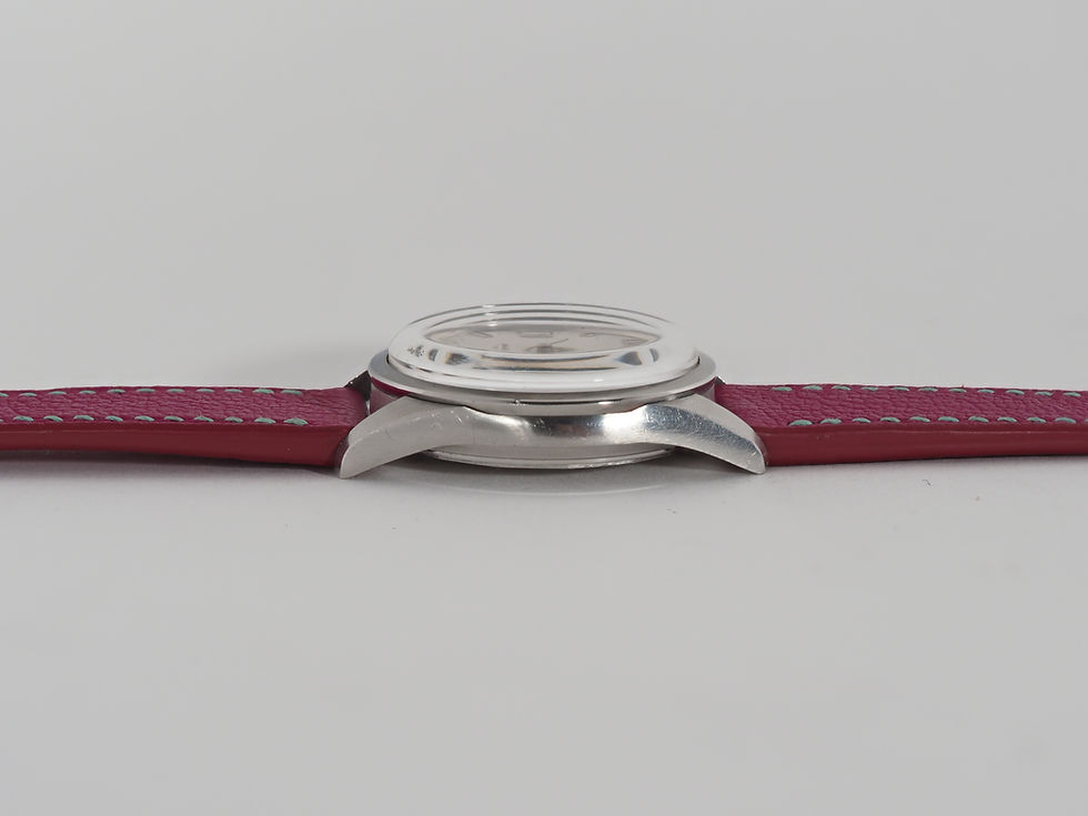 Thumbnail: Universal Genève Polerouter Super 869112/22 White Dial 1966