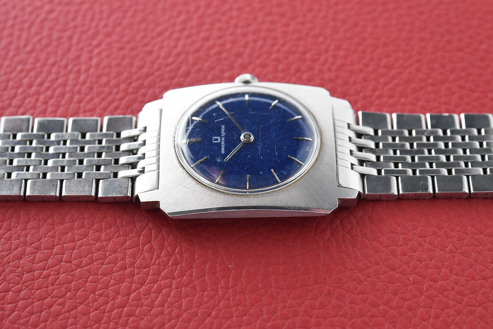 Thumbnail: Universal Geneve 842106/07 Ultra Thin Blue Dial and Gay Freres Bracelet